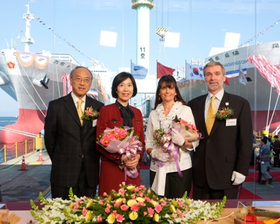 OOCL Washington and OOCL Le Harve